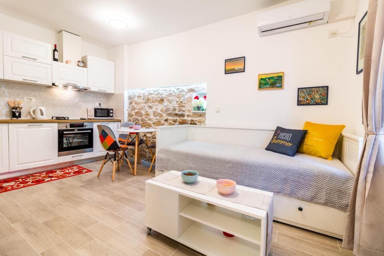 Studio Apartman Mirela Kastel Stafilic Kaštela Zewnętrze zdjęcie