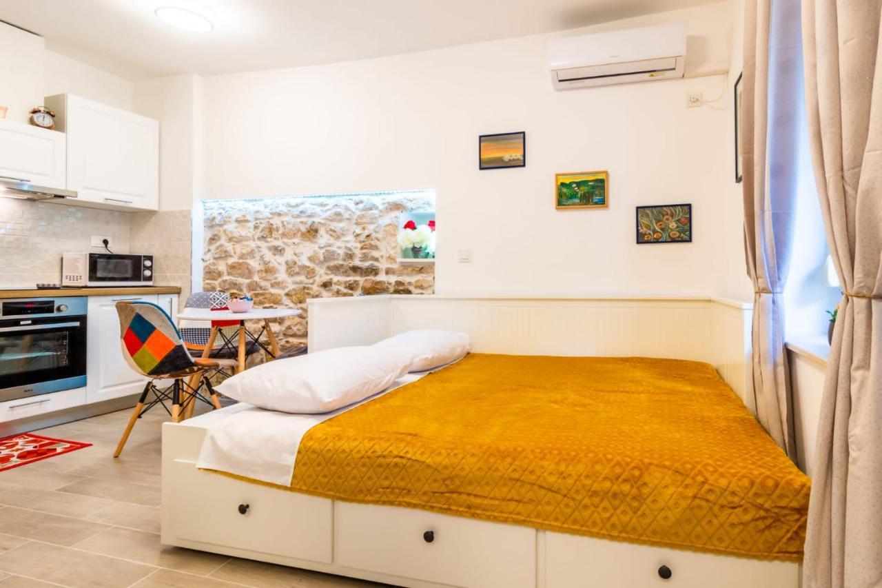 Studio Apartman Mirela Kastel Stafilic Kaštela Zewnętrze zdjęcie