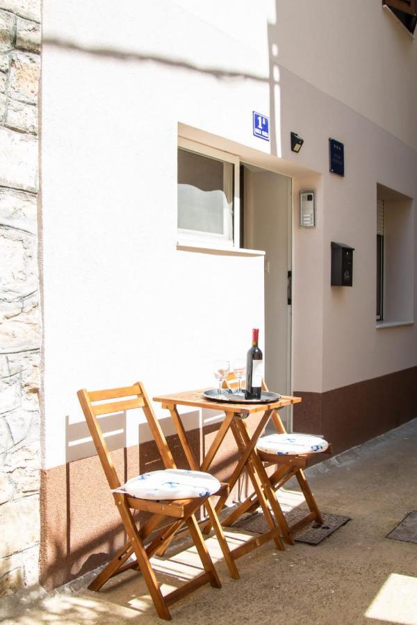 Studio Apartman Mirela Kastel Stafilic Kaštela Zewnętrze zdjęcie